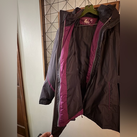 Womens Plus Size Winter Coat - Picture 3 of 5